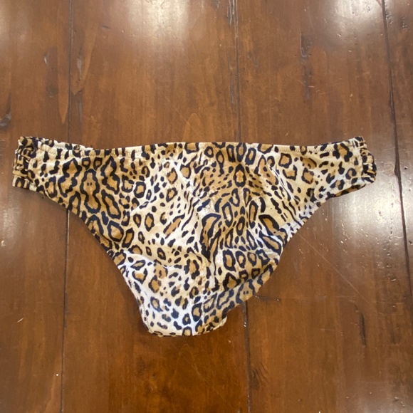 VICTORIA’S SECRET Bikini Bottom - Picture 2 of 2